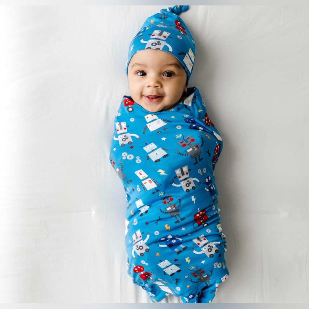 🤖NIB LS Robot Party Swaddle Set🤖